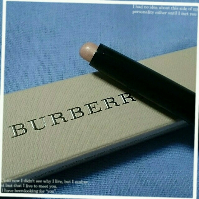 BURBERRY(バーバリー)のバーバリー✨ハイライト✨ コスメ/美容のベースメイク/化粧品(フェイスカラー)の商品写真