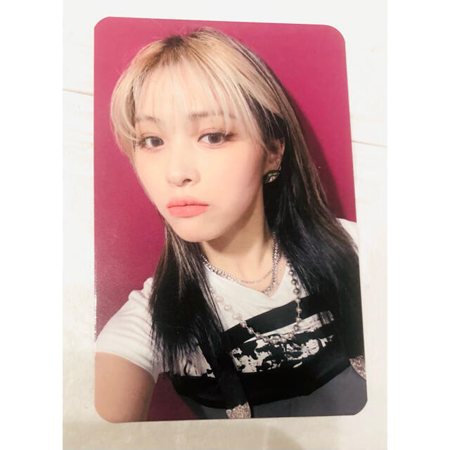 83%OFF!】 ITZY リュジン soundwave ラキドロ ステッカー