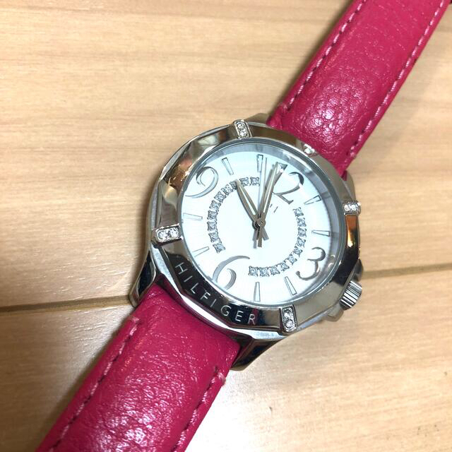 TOMMY(トミー)のTOMMY ピンク腕時計 レディースのファッション小物(腕時計)の商品写真