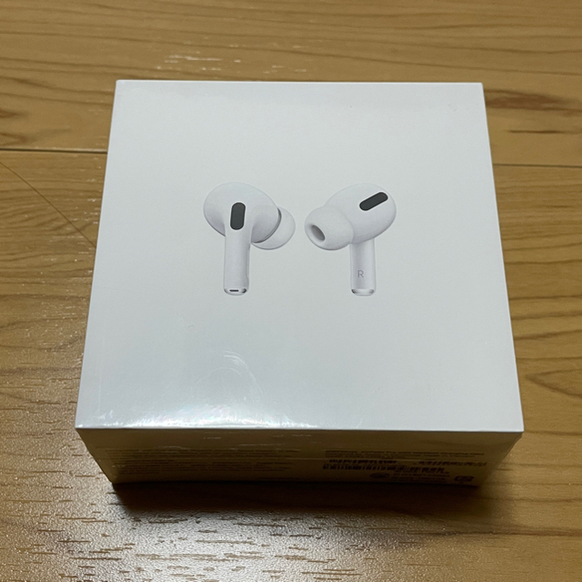 【新品未開封　国内正規品】AirPods Pro エアポッズ プロ スマホ/家電/カメラのオーディオ機器(ヘッドフォン/イヤフォン)の商品写真