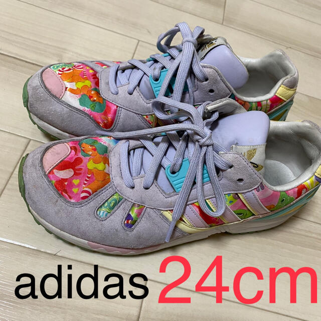 adidas(アディダス)の値下げ！！adidas スニーカー レディースの靴/シューズ(スニーカー)の商品写真