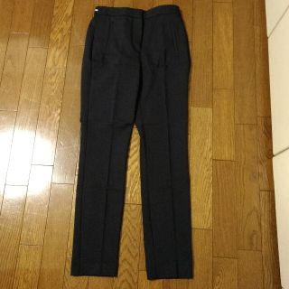 ザラ(ZARA)のザラ　ストレートパンツ（ブラック）(クロップドパンツ)