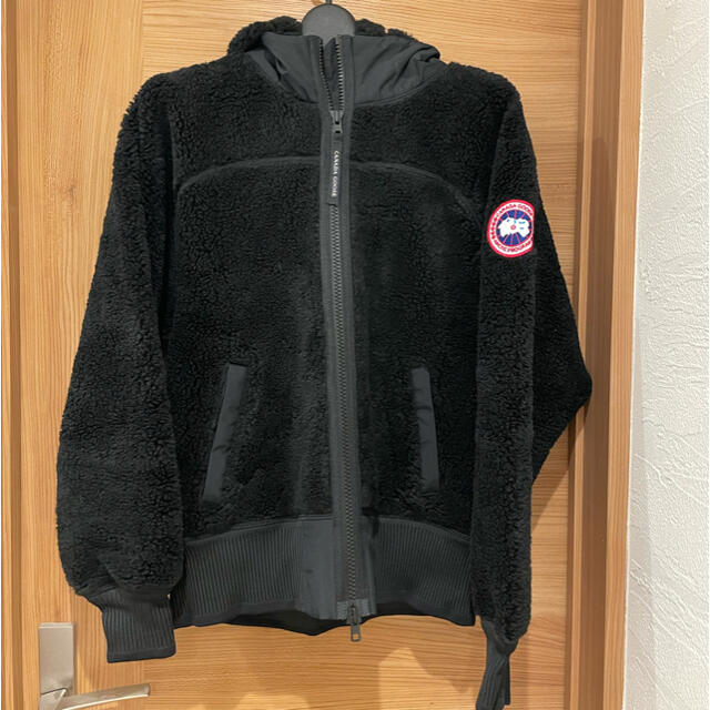 CANADA GOOSE(カナダグース)の【新品】SIMCOE FLEECE HOODY レディースのジャケット/アウター(その他)の商品写真