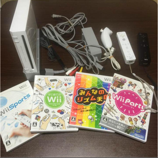 wii すぐに遊べるお得なセット エンタメ/ホビーのゲームソフト/ゲーム機本体(家庭用ゲーム機本体)の商品写真