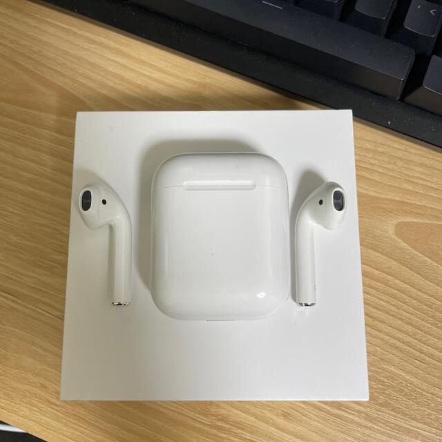 人気新品 第2世代AirPods ヘッドフォン/イヤフォン 人気新品 第2世代AirPods ヘッドフォン/イヤフォン