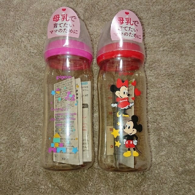 ミッキーマウス(ミッキーマウス)の2本セット！ピジョン 母乳実感 哺乳瓶 240ml キッズ/ベビー/マタニティの授乳/お食事用品(哺乳ビン)の商品写真