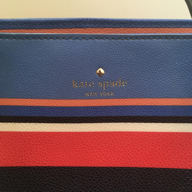 kate spade new york(ケイトスペードニューヨーク)のケイトスペード　トートバッグ　ショルダーバッグ　ボーダー　カラフル　マルチカラー レディースのバッグ(ショルダーバッグ)の商品写真