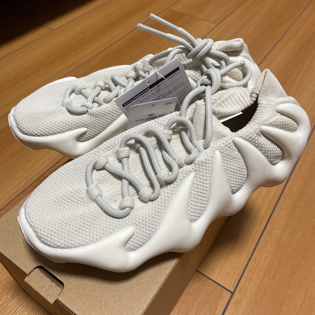 adidas(アディダス)の最終値下げYeezyイージーブースト450 クラウドホワイト　24センチ 新品 メンズの靴/シューズ(スニーカー)の商品写真