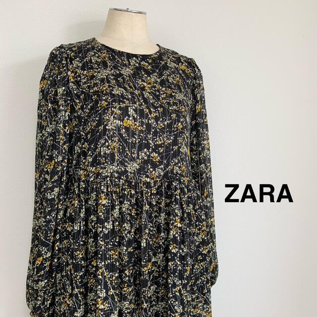 ZARA(ザラ)のZARA プリントメタリックスレッドワンピース レディースのワンピース(ロングワンピース/マキシワンピース)の商品写真