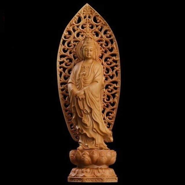 仏像　観音菩薩像　透かし背景　柘植彫刻　仏教美術　風水　厄除け　厄払い　守護