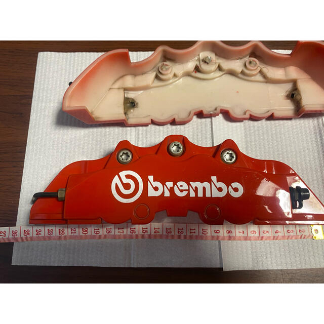 キャリパーカバー　brembo 赤　2セット 自動車/バイクの自動車(車外アクセサリ)の商品写真