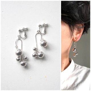 No.87 ペイジズのメタリックピアス/イヤリング(ピアス)