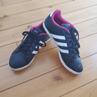 アディダス(adidas)のadidas スニーカー 22.5cm(スニーカー)