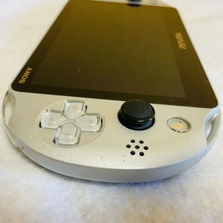 PSVita PCH-2000 ZA25 SONY シルバー本体 画面傷無し