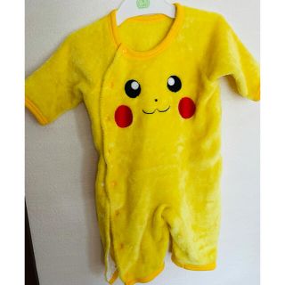 ポケモン(ポケモン)の【美品】ピカチュウ　ロンパース(ロンパース)