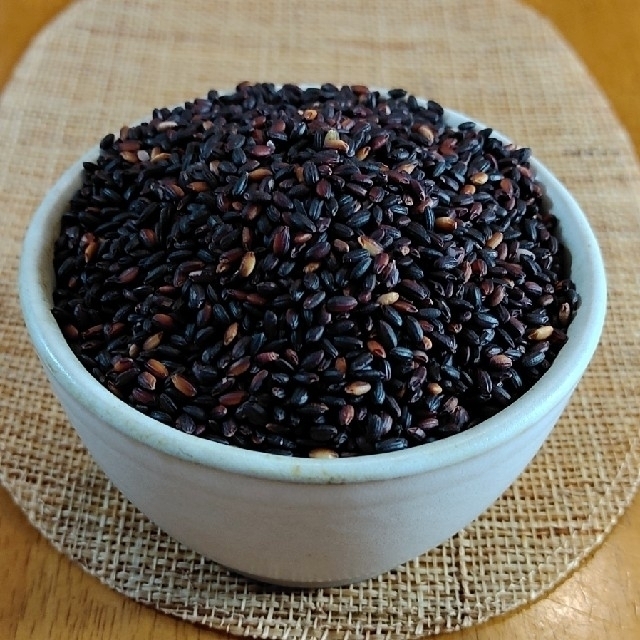 黒米玄米(朝紫) 700g 令和3年広島県産 食品/飲料/酒の食品(米/穀物)の商品写真