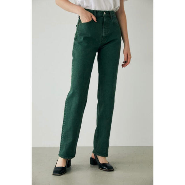 moussy(マウジー)のMOUSSY PLAIN JEANS COLOR STRAIGHT レディースのパンツ(デニム/ジーンズ)の商品写真