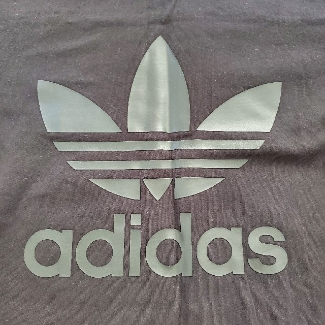 adidas(アディダス)のadidas original ビッグトレフォイルロゴTシャツ メンズのトップス(Tシャツ/カットソー(半袖/袖なし))の商品写真