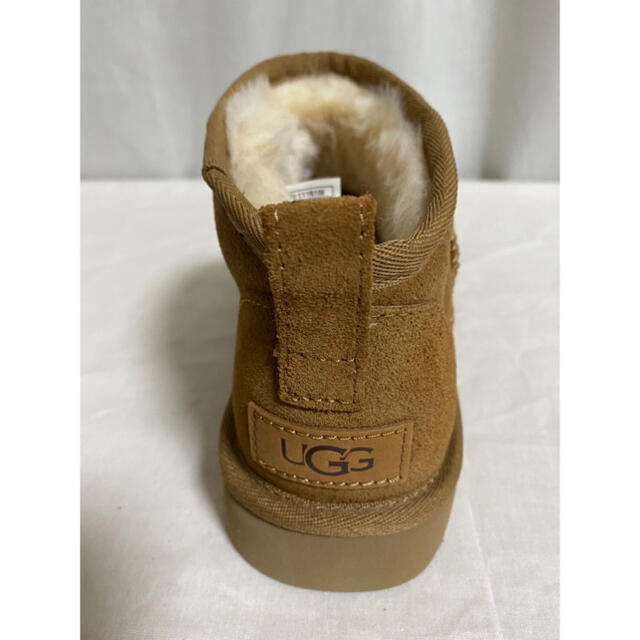 UGG(アグ)の【UGG】正規品！21年新品おまけ付き★Classic Mini ムートンブーツ レディースの靴/シューズ(ブーツ)の商品写真