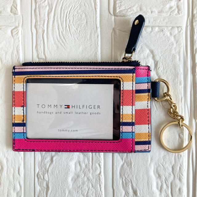 TOMMY HILFIGER(トミーヒルフィガー)の【未使用品】　TOMY HILFIGER トミーヒルフィガー　パスケース レディースのファッション小物(名刺入れ/定期入れ)の商品写真