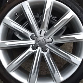日本製 【値下げ中】Audi A5純正 19インチ スタッドレス タイヤ