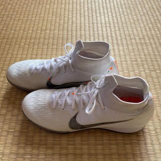 ナイキ フットサルシューズ(ホワイト/白色系)の通販 45点 | NIKEを ナイキ フットサルシューズ(ホワイト/白色系)の通販 45点 | NIKEを