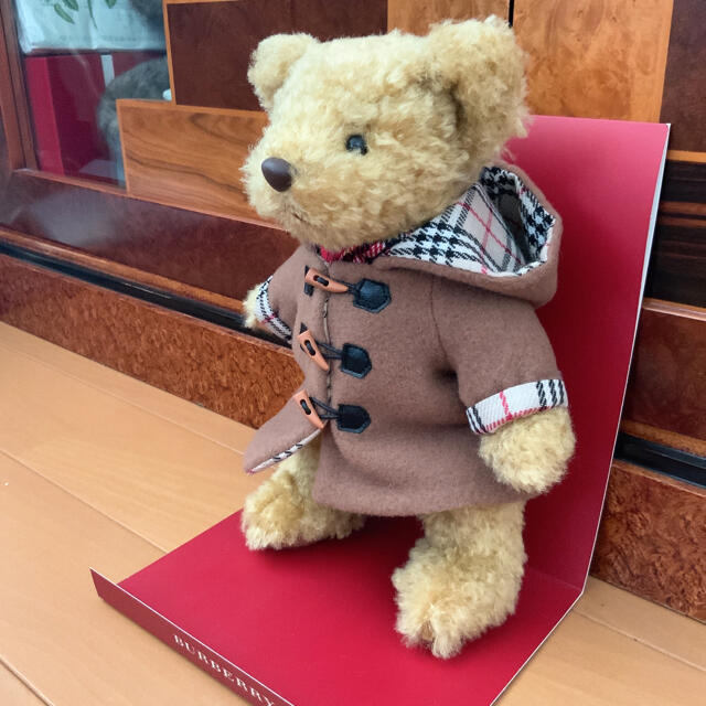 BURBERRY(バーバリー)のバーバリー　テディベア　ダッフルコート　レア エンタメ/ホビーのおもちゃ/ぬいぐるみ(ぬいぐるみ)の商品写真