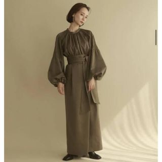 ノーブル(Noble)のlouren ローレン pintack sleeve dress (ロングワンピース/マキシワンピース)