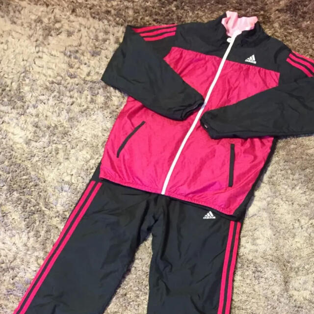 adidas(アディダス)のアディダスウィンドブレーカー上下セット160 キッズ/ベビー/マタニティのキッズ服女の子用(90cm~)(ジャケット/上着)の商品写真