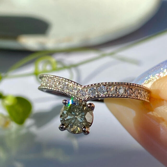 pt900  個性の光る  ダイヤモンド  0.51ct 0.18ct  リング レディースのアクセサリー(リング(指輪))の商品写真