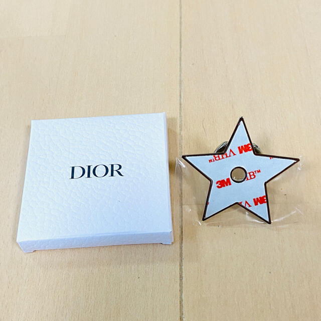 Dior(ディオール)のDIOR ノベルティ　スマホ用リング エンタメ/ホビーのコレクション(ノベルティグッズ)の商品写真