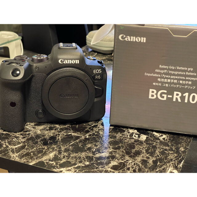 CARON(キャロン)のCanon EOS R6＋バッテリーグリップBG-R10セット スマホ/家電/カメラのカメラ(ミラーレス一眼)の商品写真