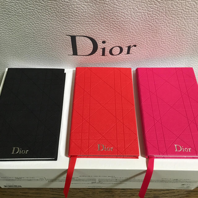 Dior(ディオール)の新品🎀ディオール ノートセット❤️ギフト インテリア/住まい/日用品の文房具(ノート/メモ帳/ふせん)の商品写真