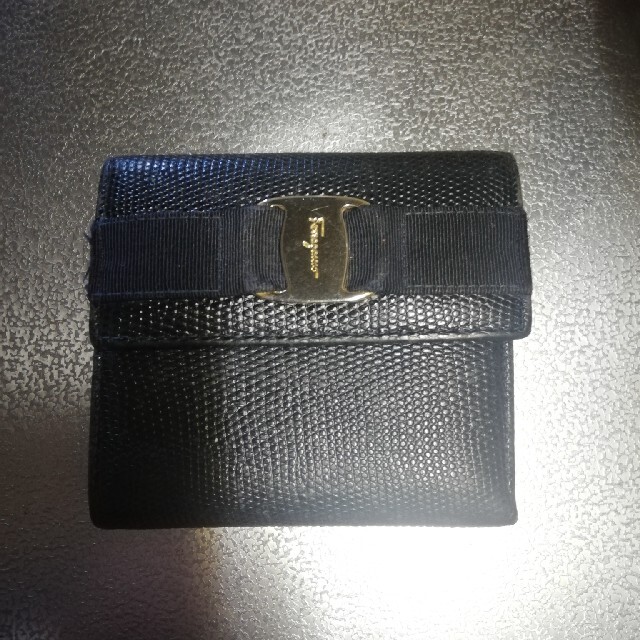 ✨未使用に近い✨　Ferragamo ミニ財布　ヴァラリボン　ラウンド　折り財布