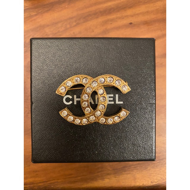 【箱あり】CHANEL　ココマークピンブローチ　ゴールド　ブローチ　アクセサリー　ヴィンテージシャネル　レディース　シンプル　ギフト　プレゼント包装可　松山久万ノ台店