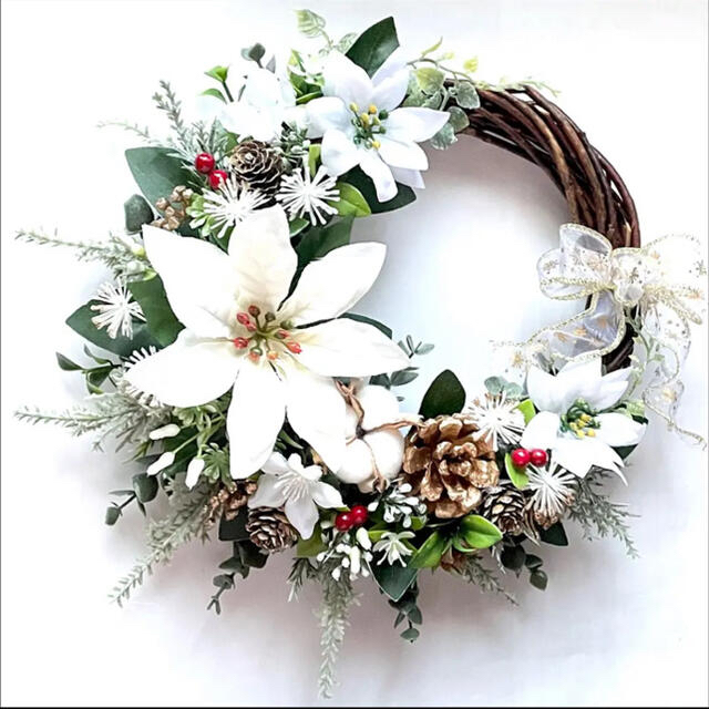 白いポインセチアのクリスマスリース♡冬リース♡フラワーリース 白いポインセチアのクリスマスリース♡冬リース♡フラワーリース