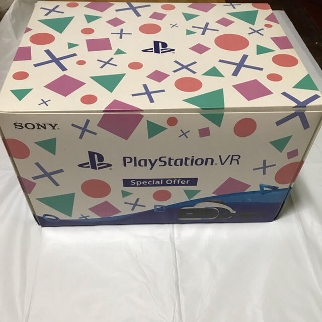 PlayStation VR(プレイステーションヴィーアール)のPlayStationVR +VR World もん様専用 エンタメ/ホビーのゲームソフト/ゲーム機本体(家庭用ゲーム機本体)の商品写真