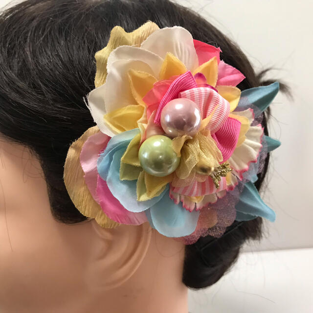 アーティフィシャルフラワー・造花のコサージュ・ヘアアクセサリー　ハンドメイド♡ ハンドメイドのアクセサリー(コサージュ/ブローチ)の商品写真