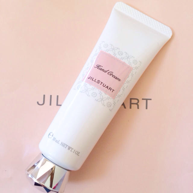 JILLSTUART(ジルスチュアート)の新品♡ジルスチュアート ハンドクリーム コスメ/美容のボディケア(その他)の商品写真