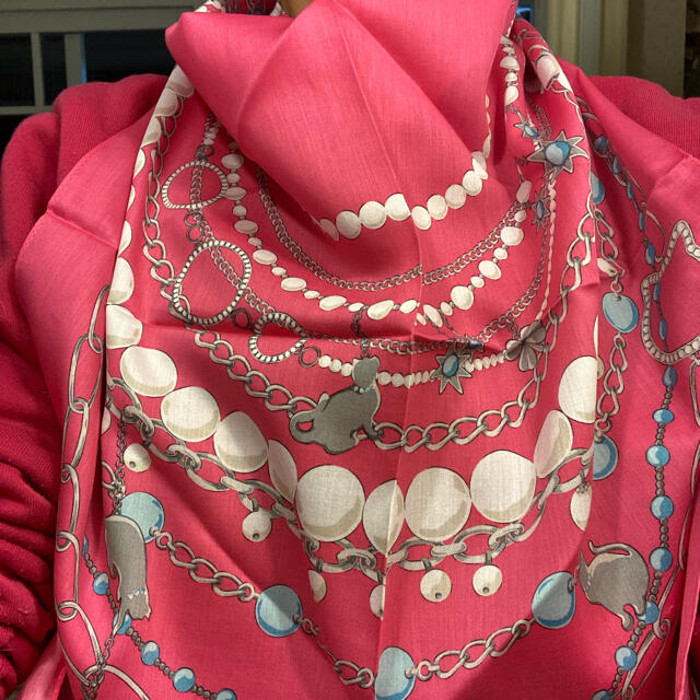 ハンカチ　スカーフ レディースのファッション小物(ハンカチ)の商品写真