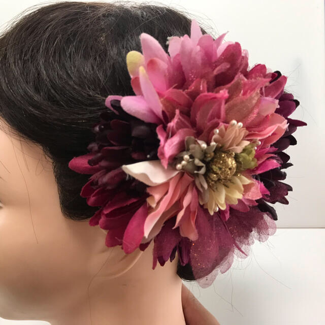 アーティフィシャルフラワー・造花のコサージュ・ヘアアクセサリー　ハンドメイド♡ ハンドメイドのアクセサリー(コサージュ/ブローチ)の商品写真