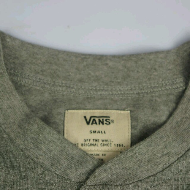 VANS(ヴァンズ)の★新品・送料無料★バンズロングスリーブTシャツ　バンズTシャツ　ロングスリーブ メンズのトップス(Tシャツ/カットソー(七分/長袖))の商品写真