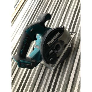 マキタ(Makita)のマキタ　充電式チップソーカッタ　ジャンク品　18V(工具/メンテナンス)