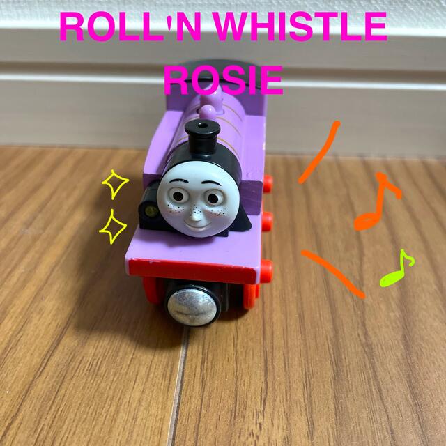 BRIO(ブリオ)の販売終了　レア　ROLL&WHISTLE　ROSIE 木製トーマス　ライト　汽笛 エンタメ/ホビーのおもちゃ/ぬいぐるみ(キャラクターグッズ)の商品写真