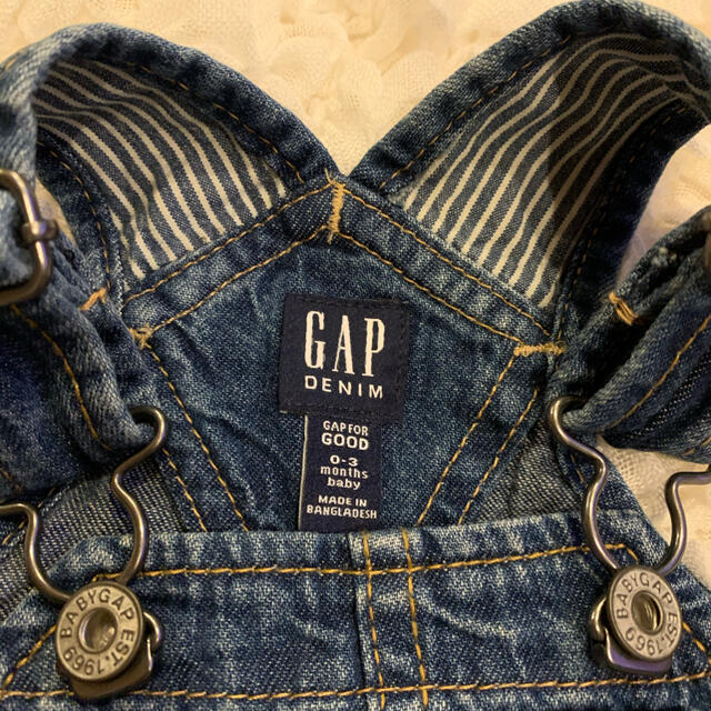 babyGAP(ベビーギャップ)のGAP デニムショートオール (ベビー) キッズ/ベビー/マタニティのベビー服(~85cm)(ロンパース)の商品写真