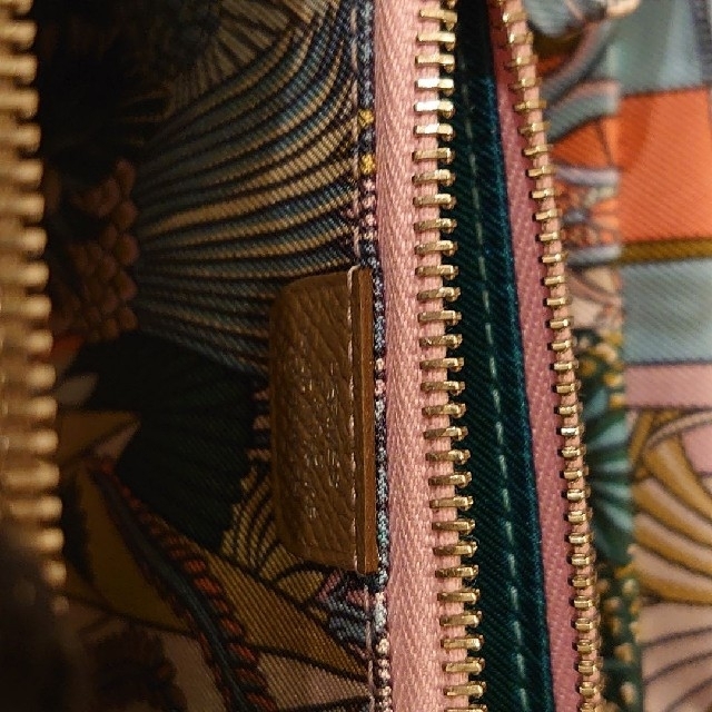 Hermes(エルメス)のねっこ様ご専用  エルメス シルクインコンパクト.アニマポリス レディースのファッション小物(財布)の商品写真