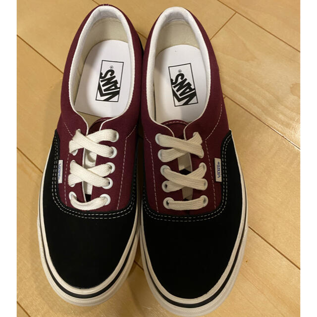 VANS(ヴァンズ)のVANS バンズ オールドスクール 新品 VANS エラ オーセンティック26 メンズの靴/シューズ(スニーカー)の商品写真