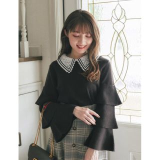 トッコ(tocco)のレース襟付きラッフルスリーブニットプルオーバー　tocco closet(ニット/セーター)