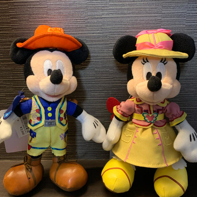 お手軽価格で贈りやすい Disney - トレイル 19周年 ぬいぐるみバッジ ぬいぐるみ お手軽価格で贈りやすい Disney - トレイル 19周年 ぬいぐるみバッジ ぬいぐるみ