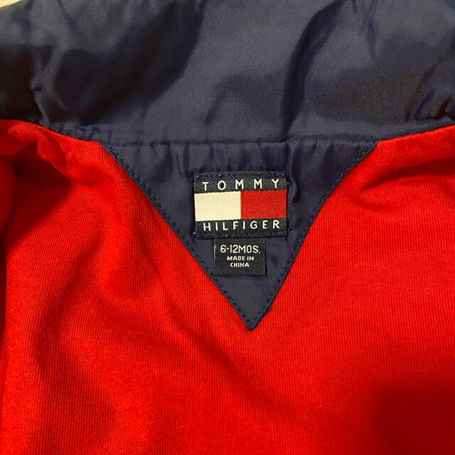 TOMMY HILFIGER(トミーヒルフィガー)のトミーヒルフィガー アウター ジャンパー 90 キッズ/ベビー/マタニティのキッズ服男の子用(90cm~)(ジャケット/上着)の商品写真